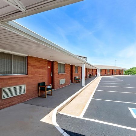 Americas Best Value Inn Belleville Exterior photo